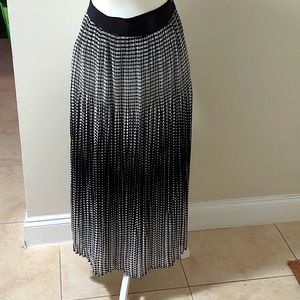 NY Collection accordion skirt in polka dots
